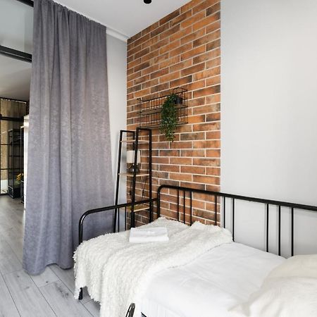 Family Apartment 62M - Sowia With Garage & Balcony By Noclegi Renters Poznań Eksteriør billede
