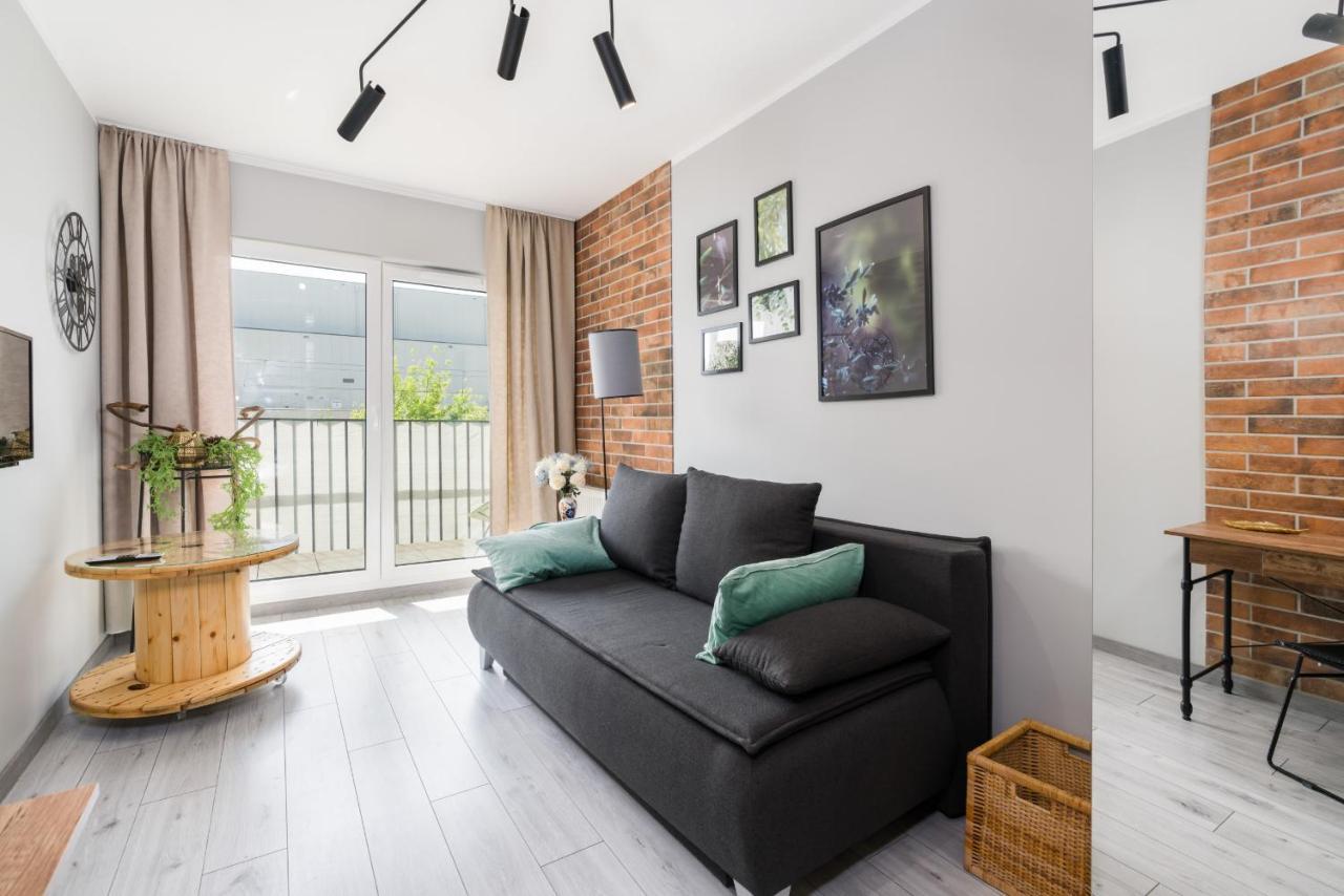 Family Apartment 62M - Sowia With Garage & Balcony By Noclegi Renters Poznań Eksteriør billede
