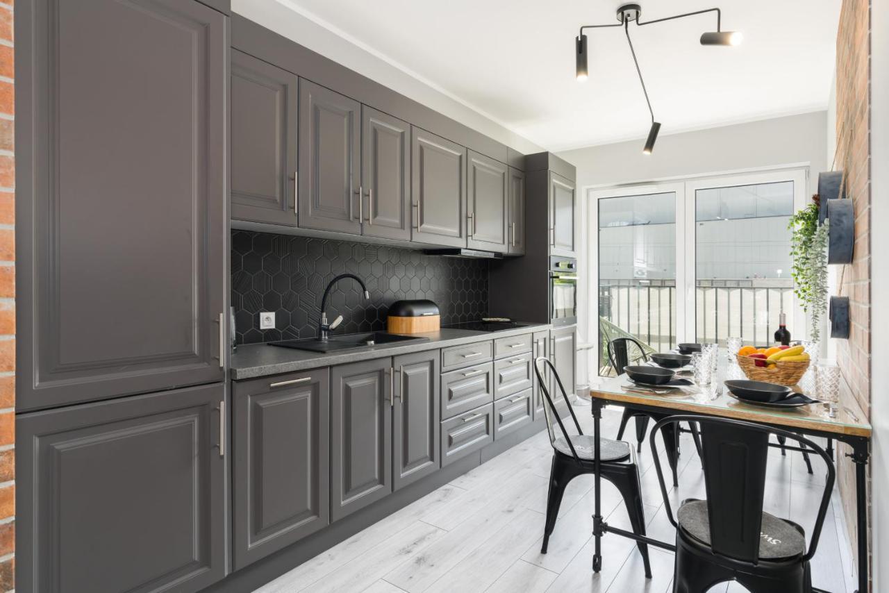 Family Apartment 62M - Sowia With Garage & Balcony By Noclegi Renters Poznań Eksteriør billede