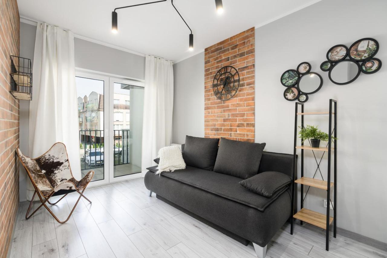 Family Apartment 62M - Sowia With Garage & Balcony By Noclegi Renters Poznań Eksteriør billede